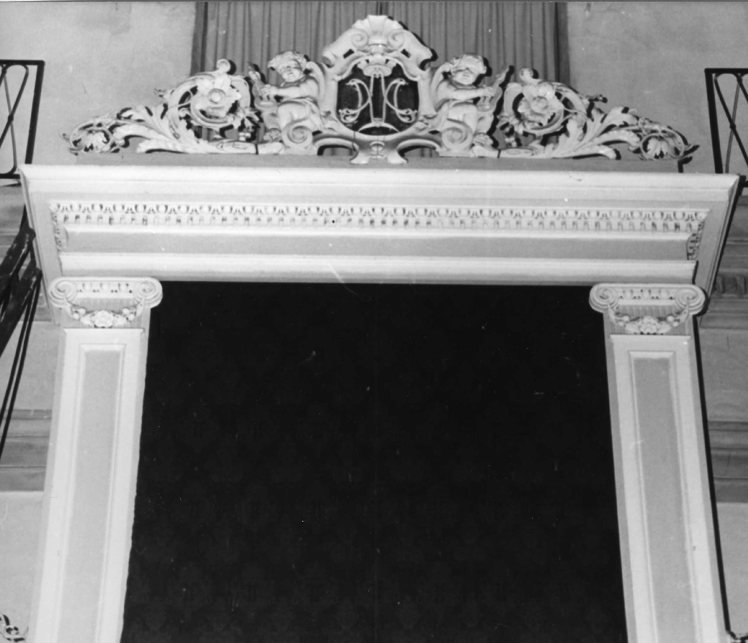 monogramma di Maria (fastigio, insieme) - ambito ligure, ambito ligure (inizio sec. XVII)