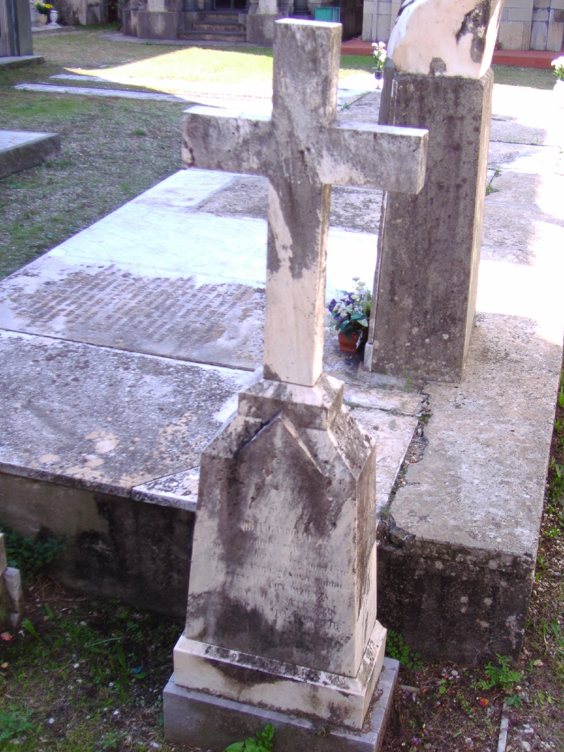 monumento funebre - a cippo, opera isolata - bottega ligure (sec. XIX)