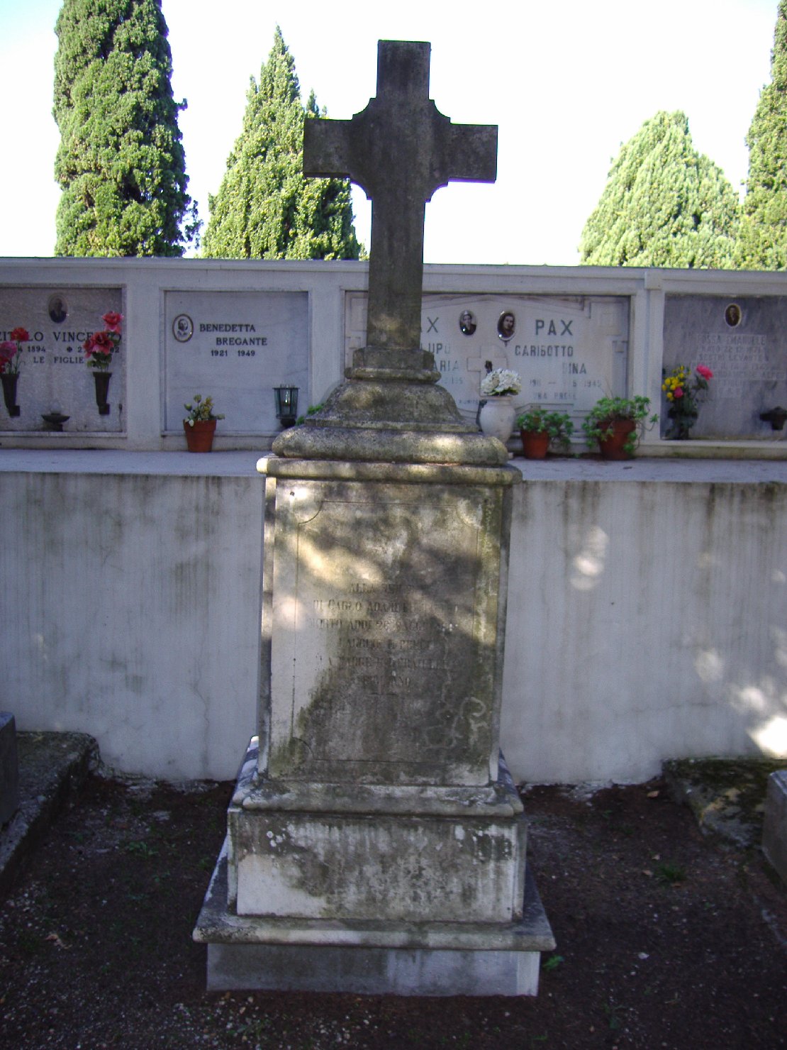 monumento funebre - a cippo, opera isolata - bottega ligure (ultimo quarto sec. XIX)