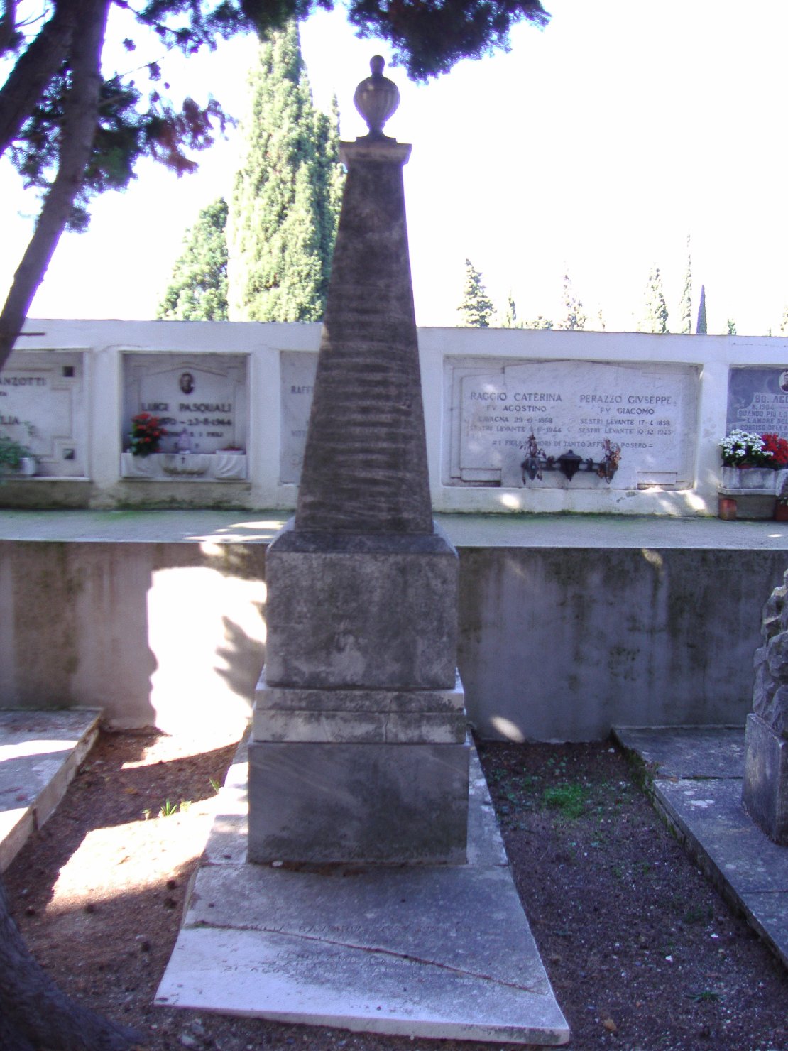 monumento funebre - a cippo, opera isolata - bottega ligure (terzo quarto sec. XIX)