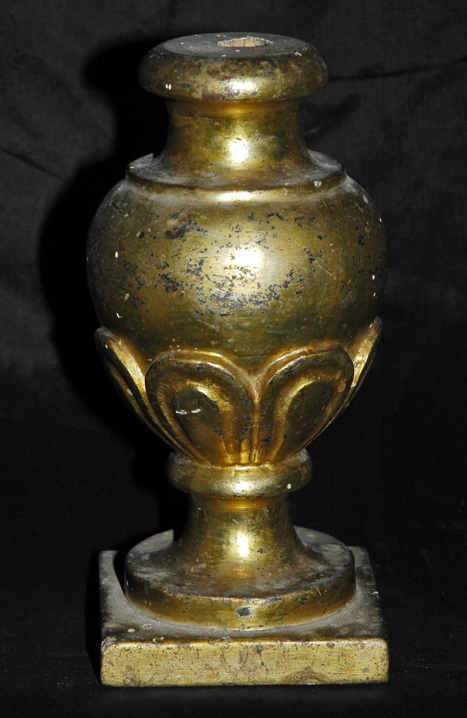 vaso d'altare con composizione floreale, serie - ambito ligure (sec. XVIII)