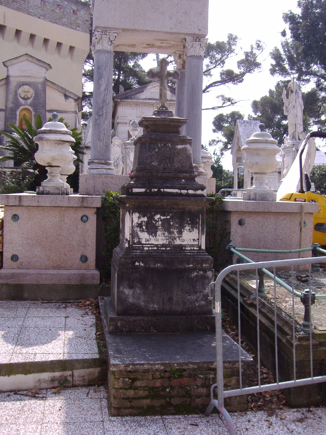 monumento funebre - a cippo, opera isolata - ambito ligure (sec. XIX)