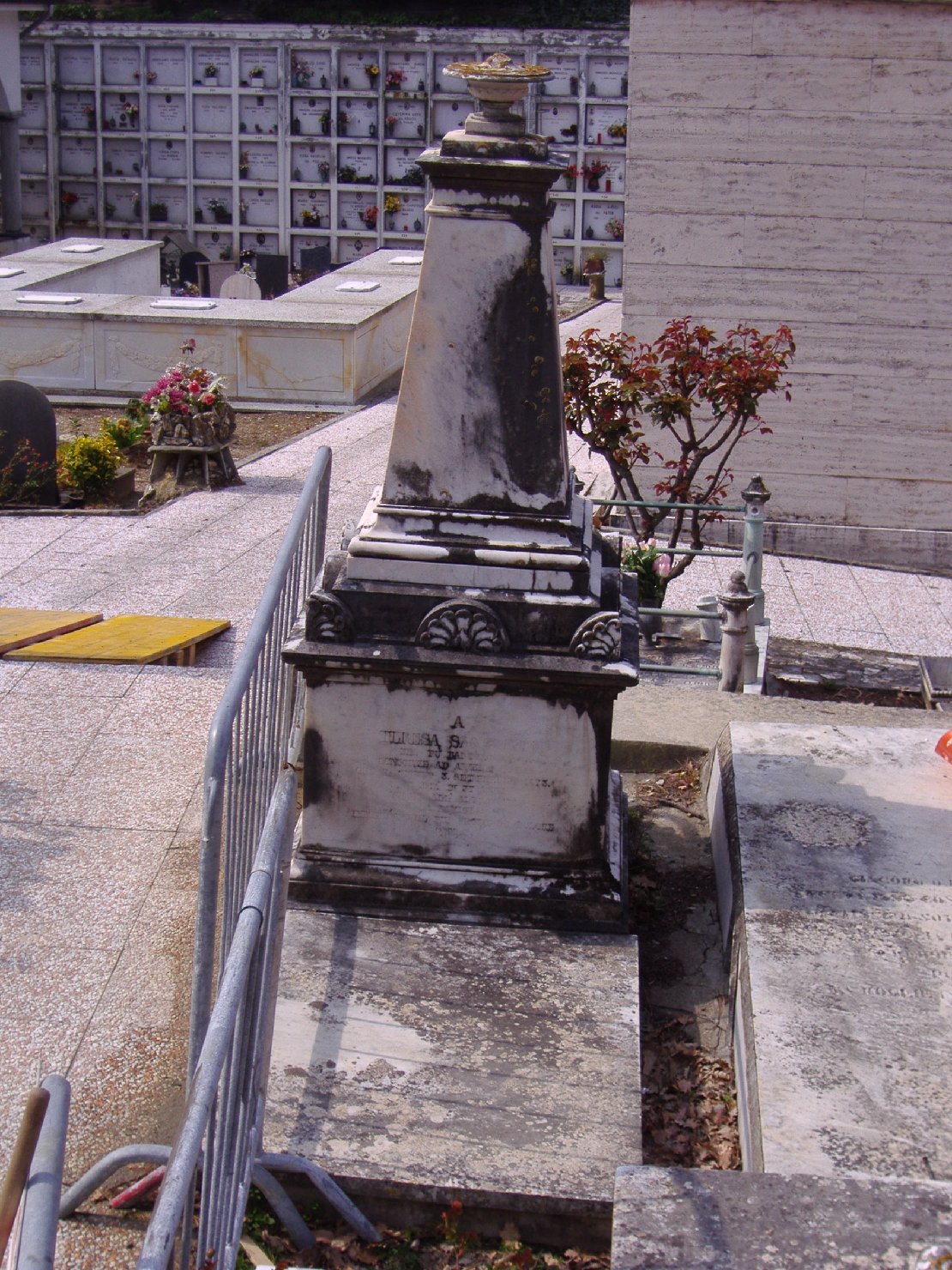 monumento funebre - a cippo, opera isolata - ambito ligure (sec. XIX)