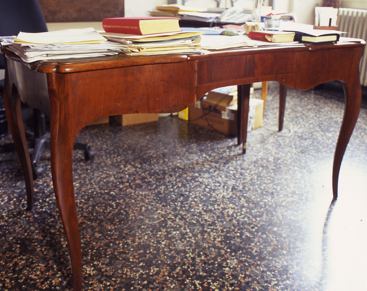 tavolo, opera isolata - ambito italiano (sec. XVIII)