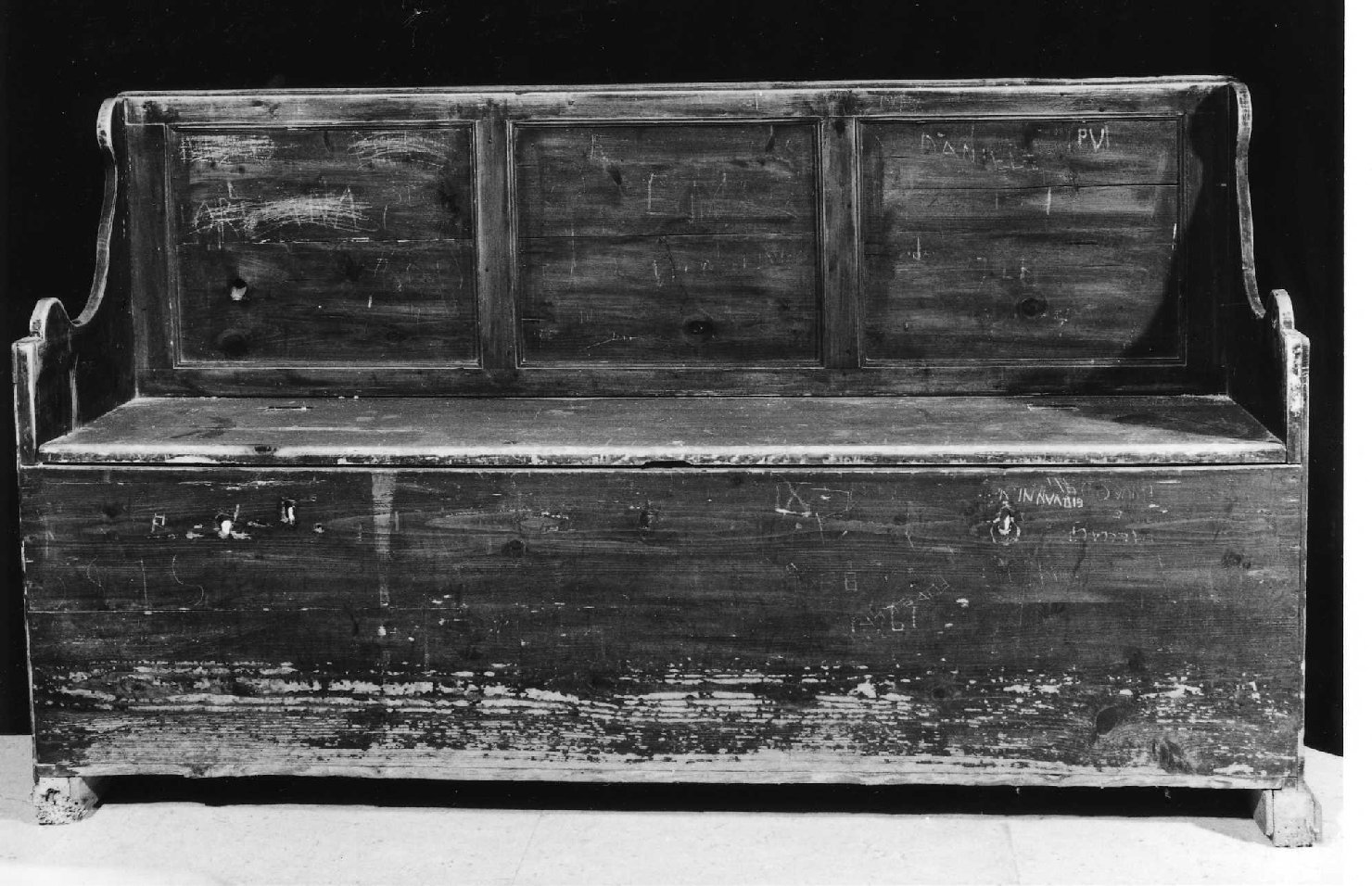 cassapanca - produzione ligure (seconda metà sec. XIX)