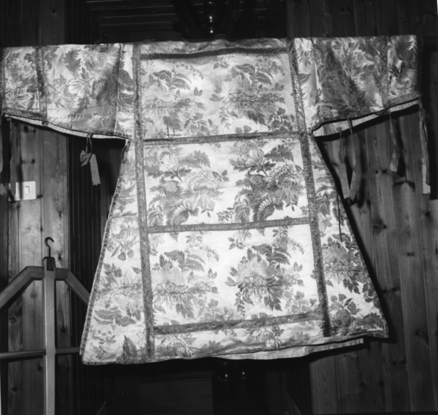 dalmatica - manifattura francese (secondo quarto sec. XVIII)