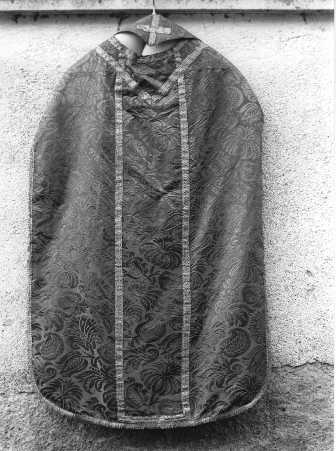 paramento liturgico, insieme - manifattura genovese (fine/inizio secc. XVII/ XVIII)