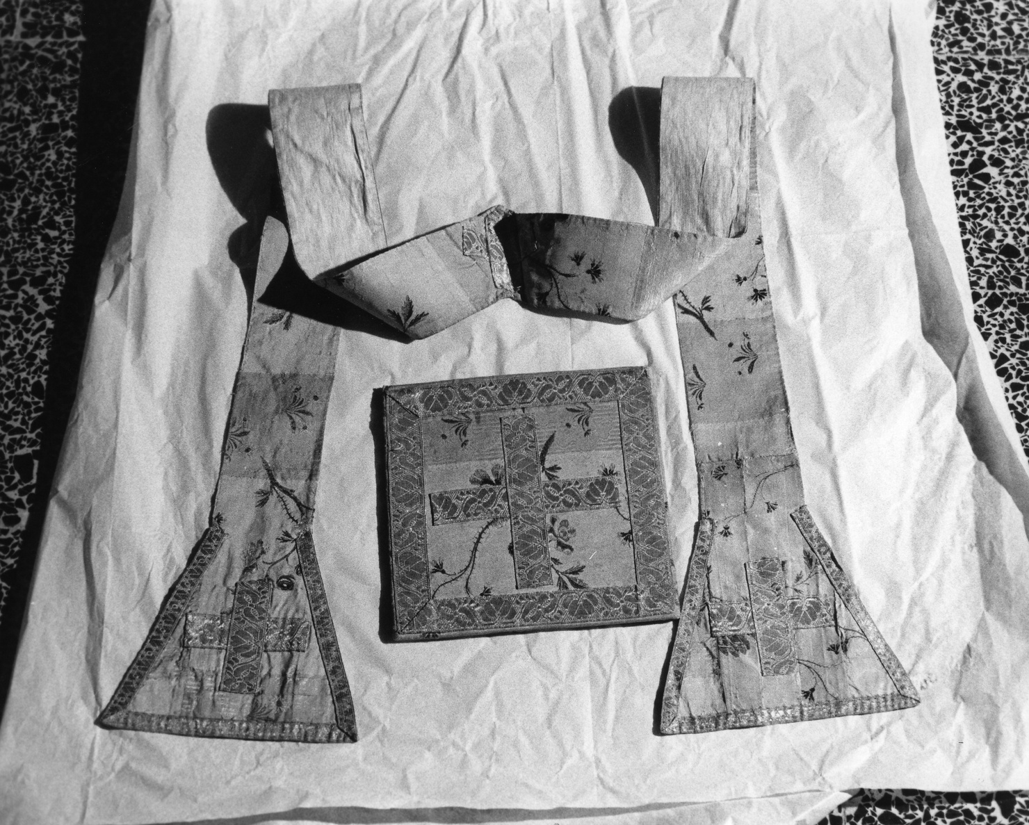 stola, opera isolata - manifattura ligure (ultimo quarto sec. XVIII)