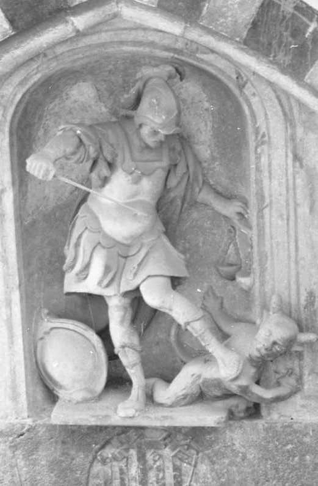 San Michele Arcangelo combatte Satana (scultura, opera isolata) - bottega ligure (seconda metà sec. XVI)