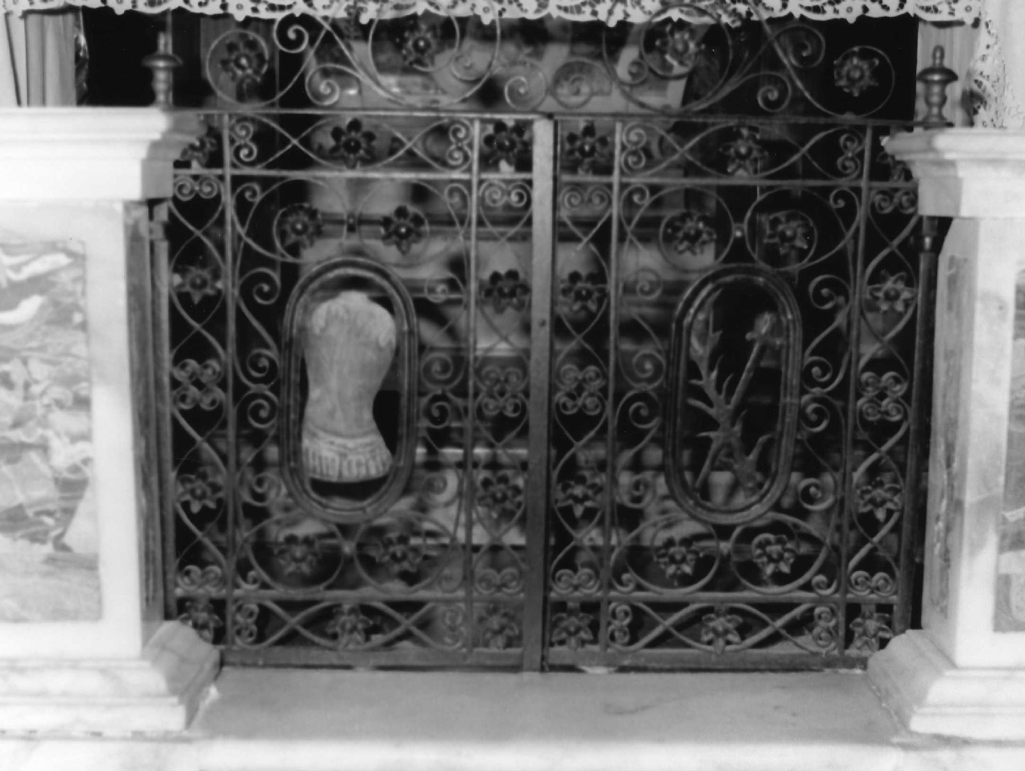 cancello di balaustrata, opera isolata di Aragrata Francesco - produzione ligure (fine/inizio secc. XVIII/ XIX)