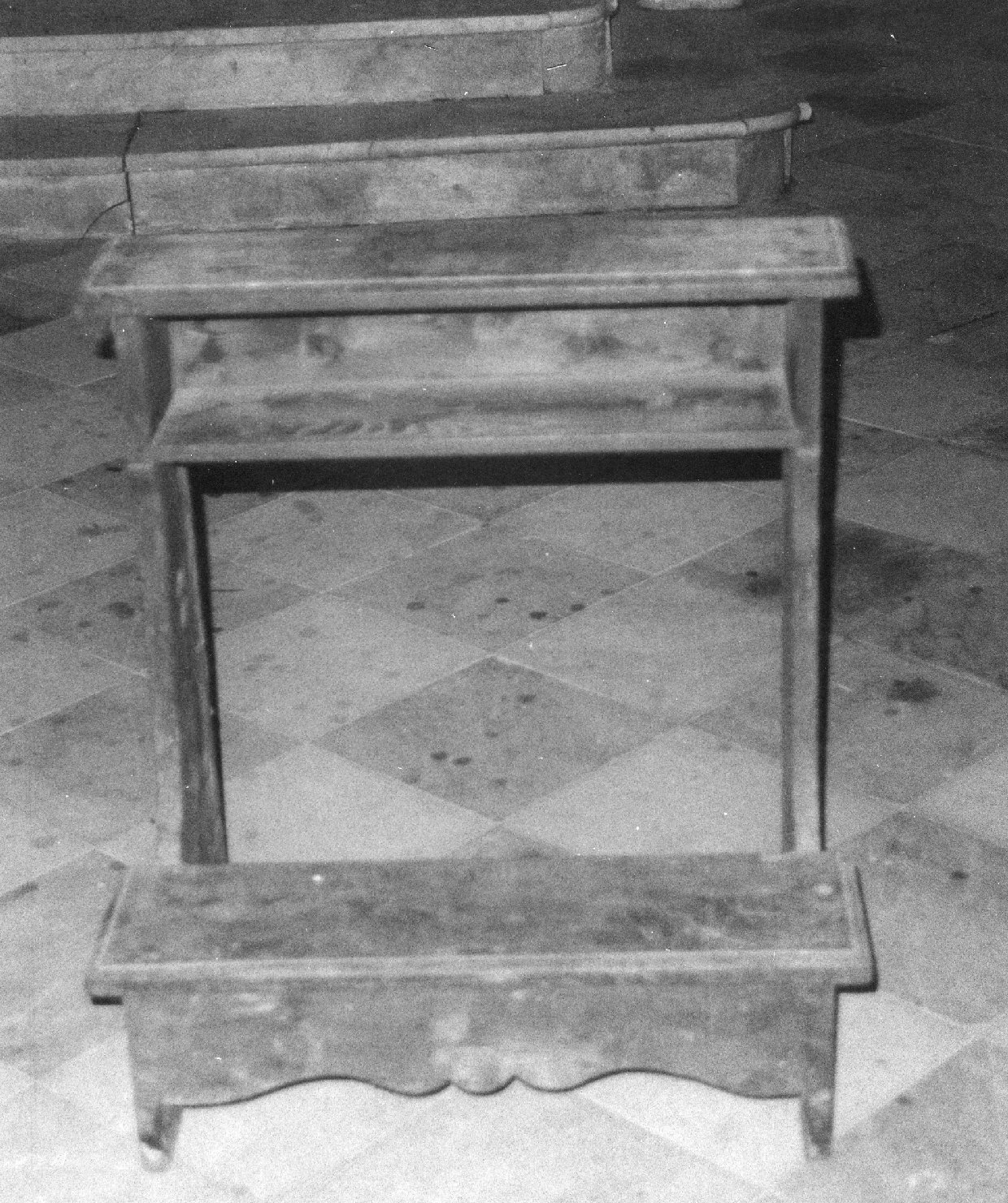 inginocchiatoio, opera isolata - ambito ligure (sec. XIX)