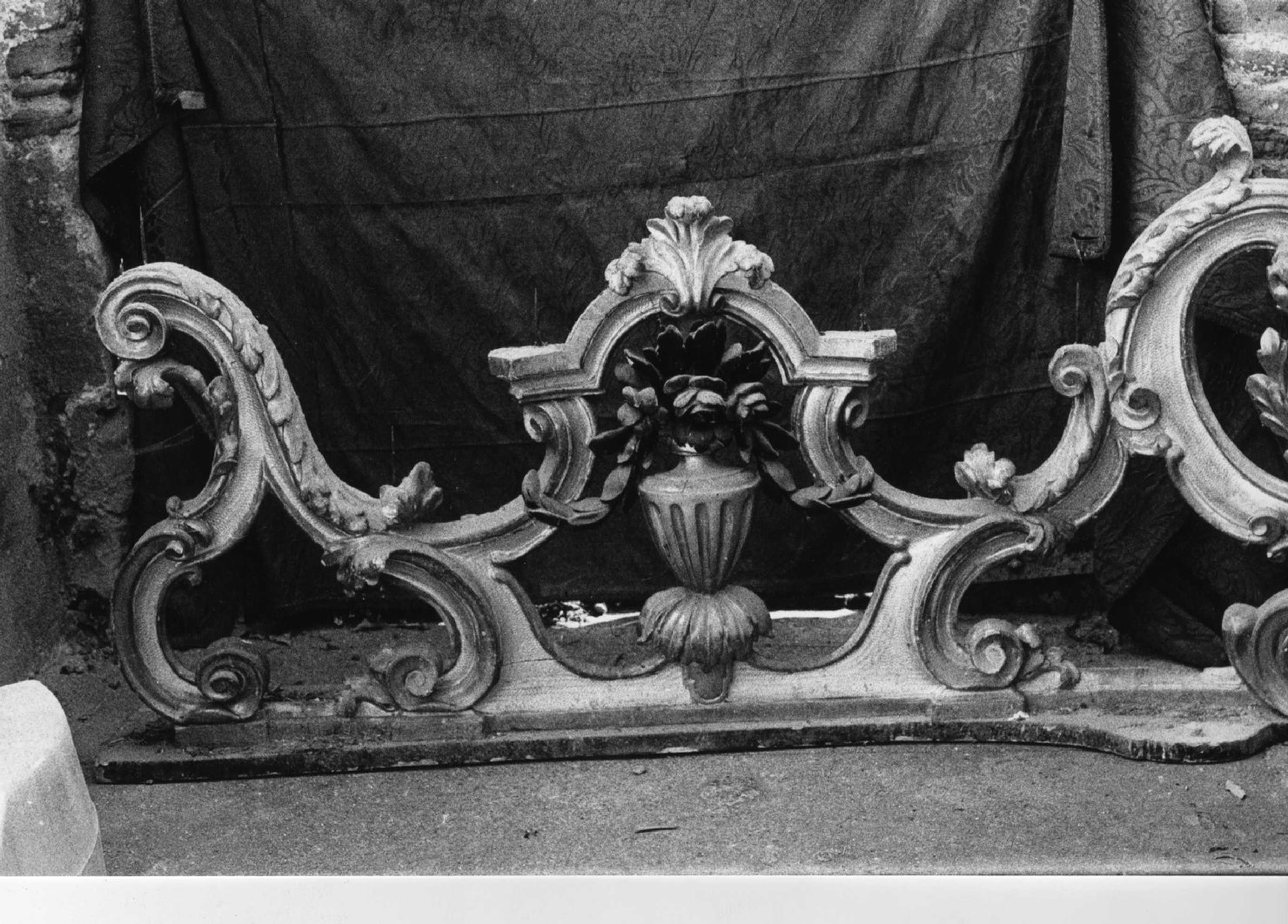 candelabro, elemento d'insieme - manifattura ligure (seconda metà sec. XVIII)