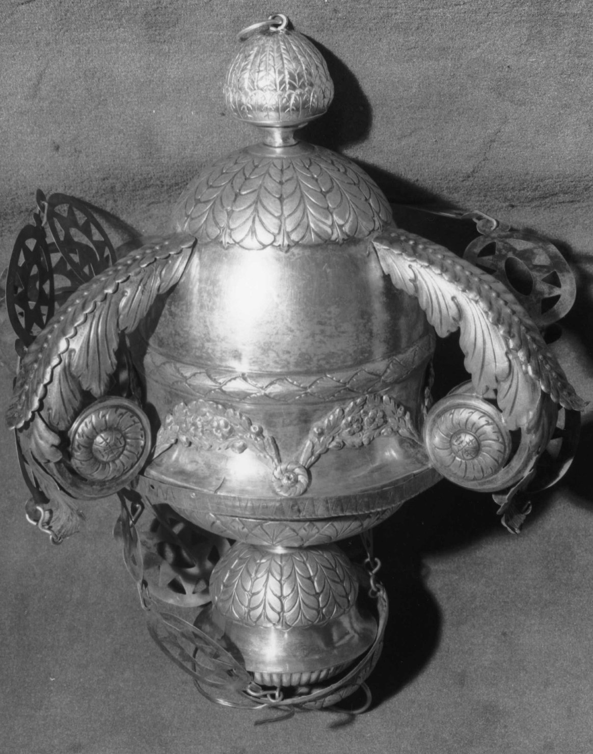 lampada pensile, opera isolata - ambito ligure (secondo quarto sec. XIX)