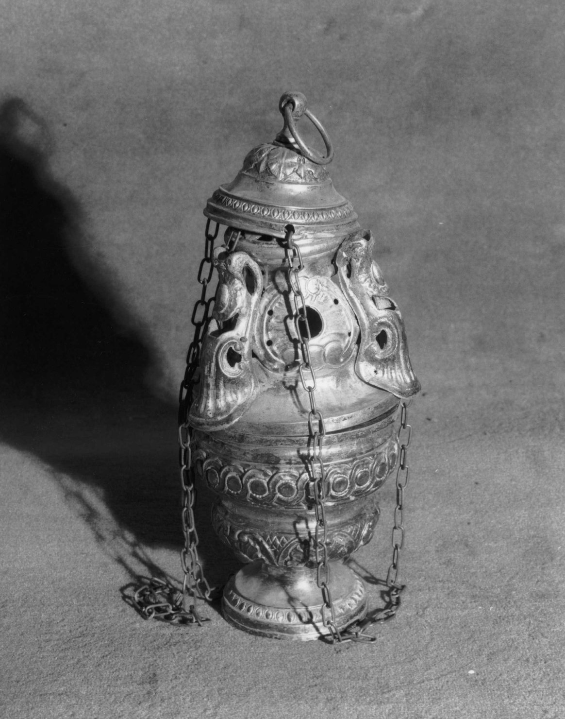 motivi decorativi vegetali/ geometrici (turibolo, opera isolata) - ambito ligure (sec. XX)