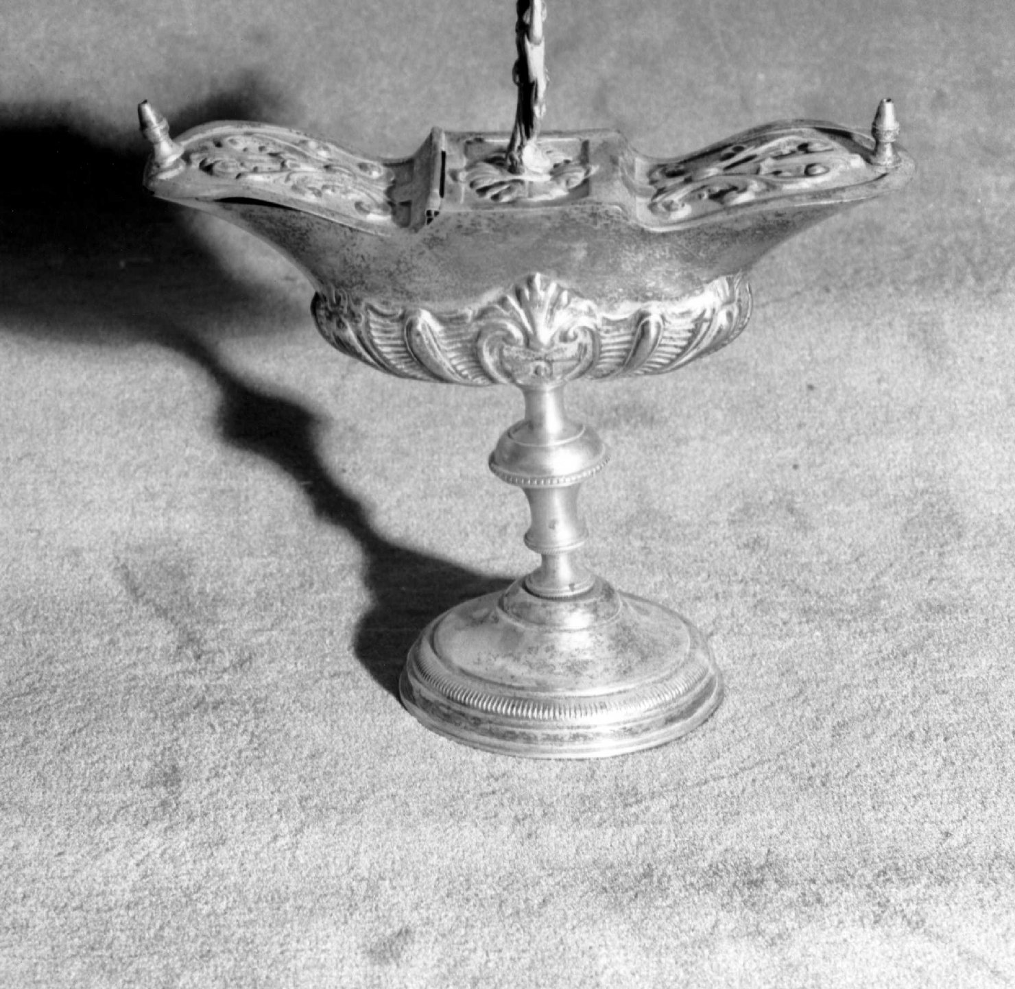 motivi decorativi/ Cristo (navicella portaincenso, opera isolata) - ambito ligure (sec. XIX)