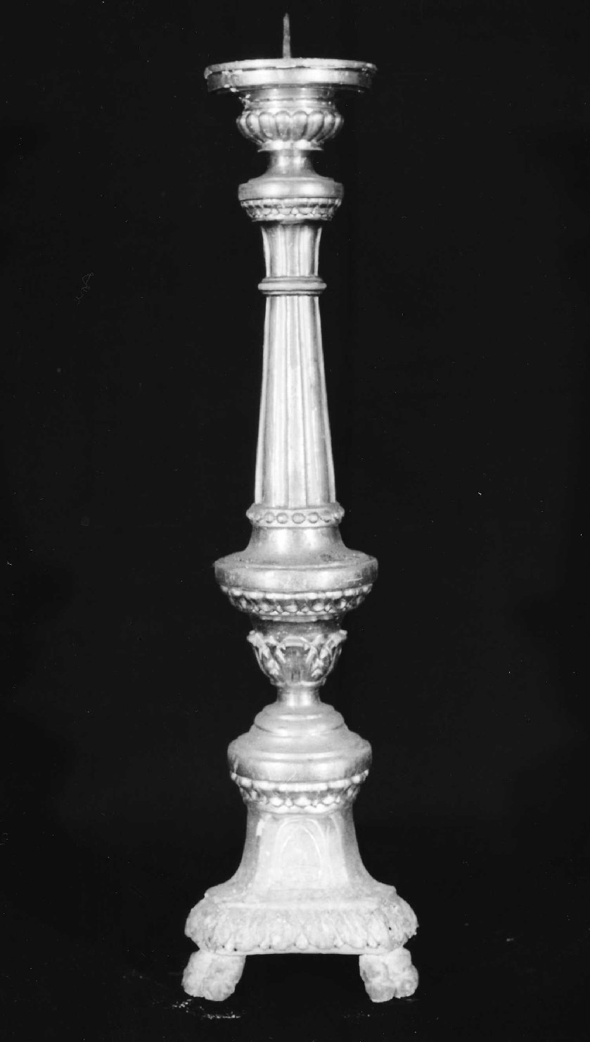 motivi decorativi vegetali/ mitra (candeliere d'altare, serie) - ambito ligure (sec. XIX)