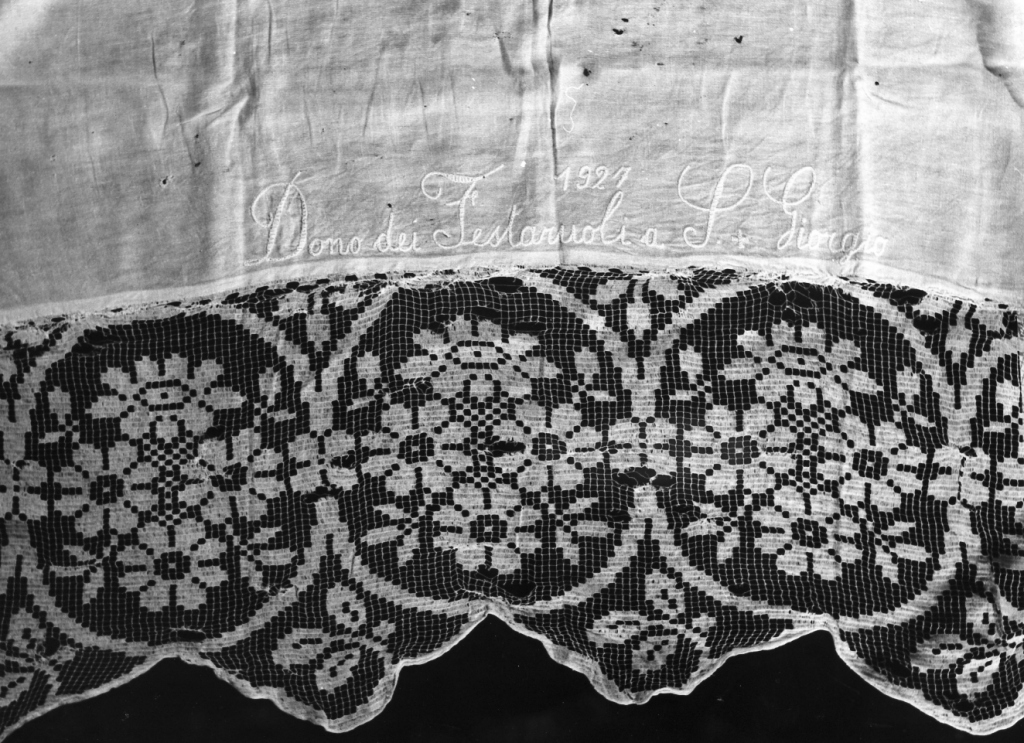 tovaglia d'altare - ambito laziale (sec. XX)