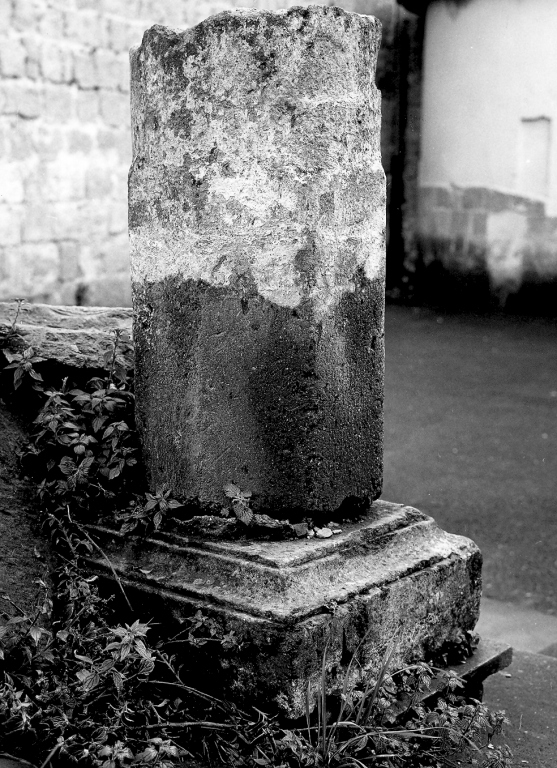 colonna, frammento - ambito laziale (sec. XIV)