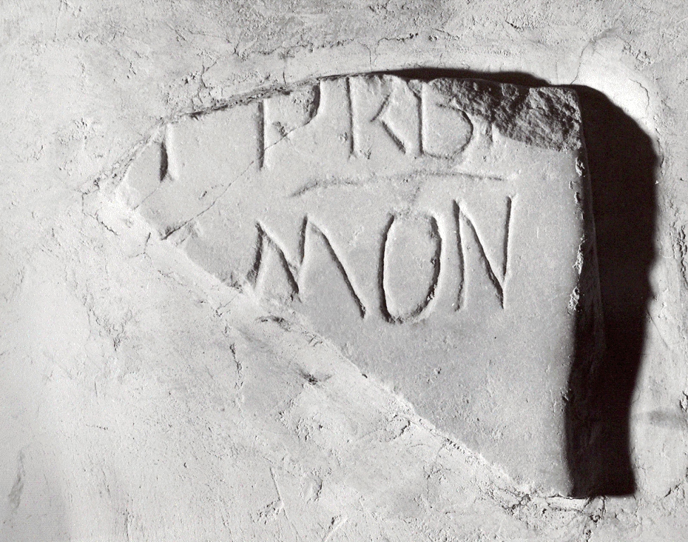 lapide, frammento - ambito cassinese (sec. XII)