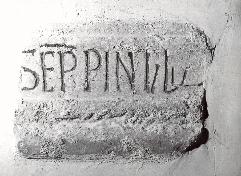 lapide, frammento - ambito cassinese (secc. XI/ XIII)