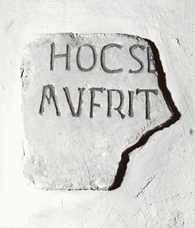 lapide tombale, frammento - ambito cassinese (secc. XII/ XIII)