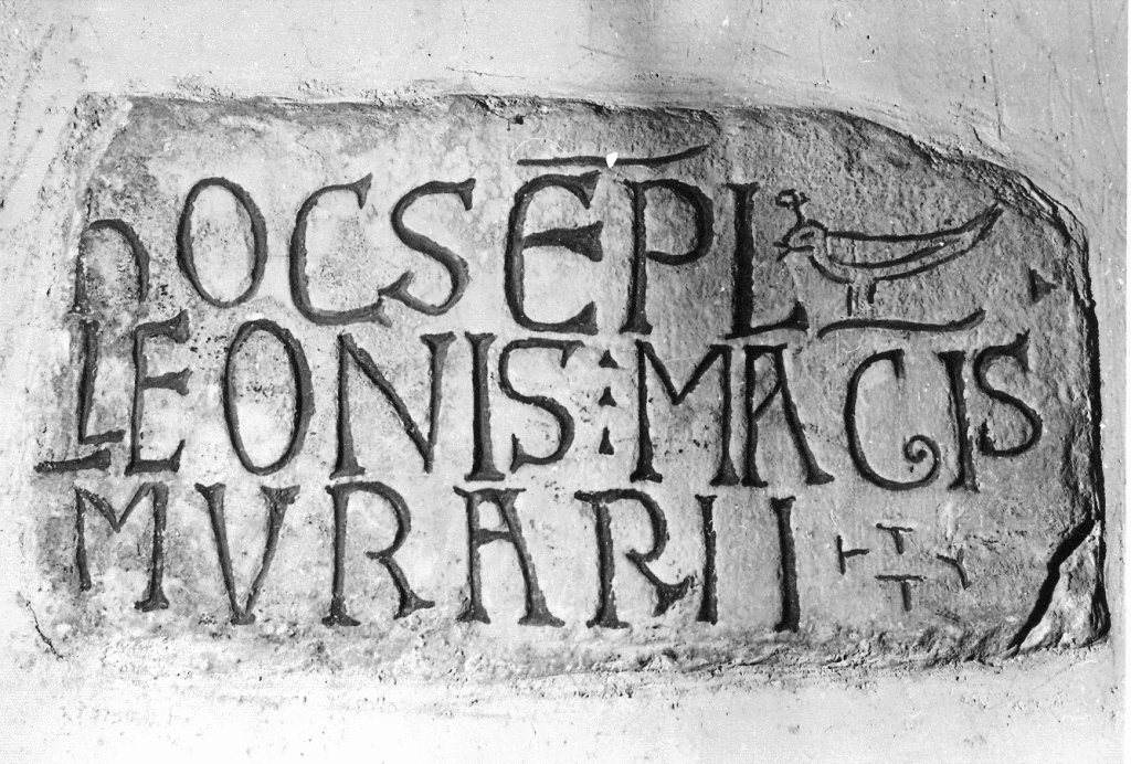 lapide tombale - ambito cassinese (secc. XIII/ XIV)