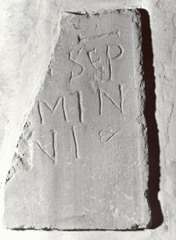 lapide, frammento - ambito cassinese (sec. XI)