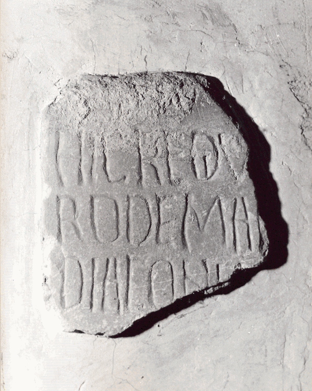 lapide tombale - ambito cassinese (sec. XII)