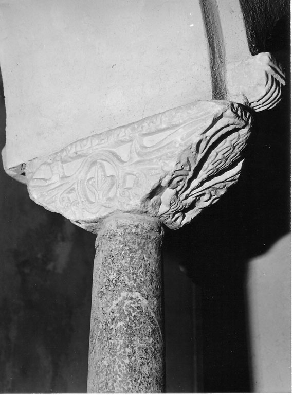 colonnina - ambito Italia centro-meridionale (sec. XI)