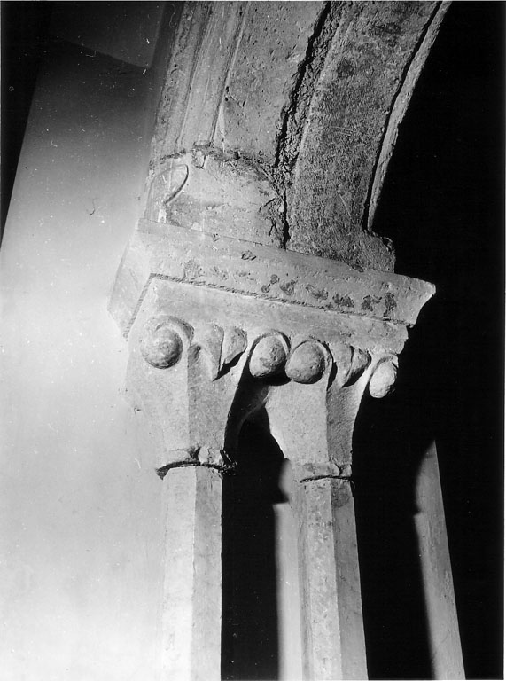 colonnina - ambito Italia centro-meridionale (sec. XIV)