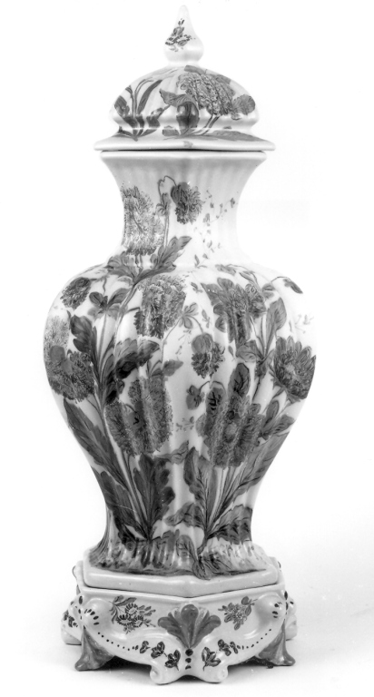 vaso, coppia - produzione Italia centrale (ultimo quarto sec. XVIII)