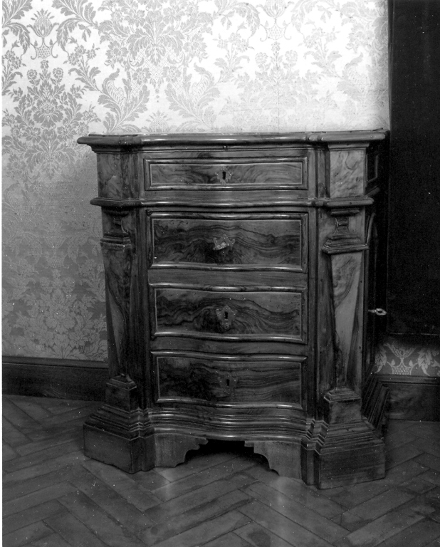 credenzina - manifattura romana (prima metà sec. XVIII)