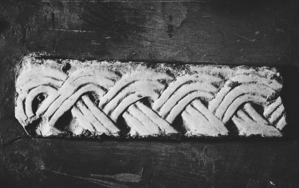 pilastrino, frammento - ambito laziale (sec. IX)