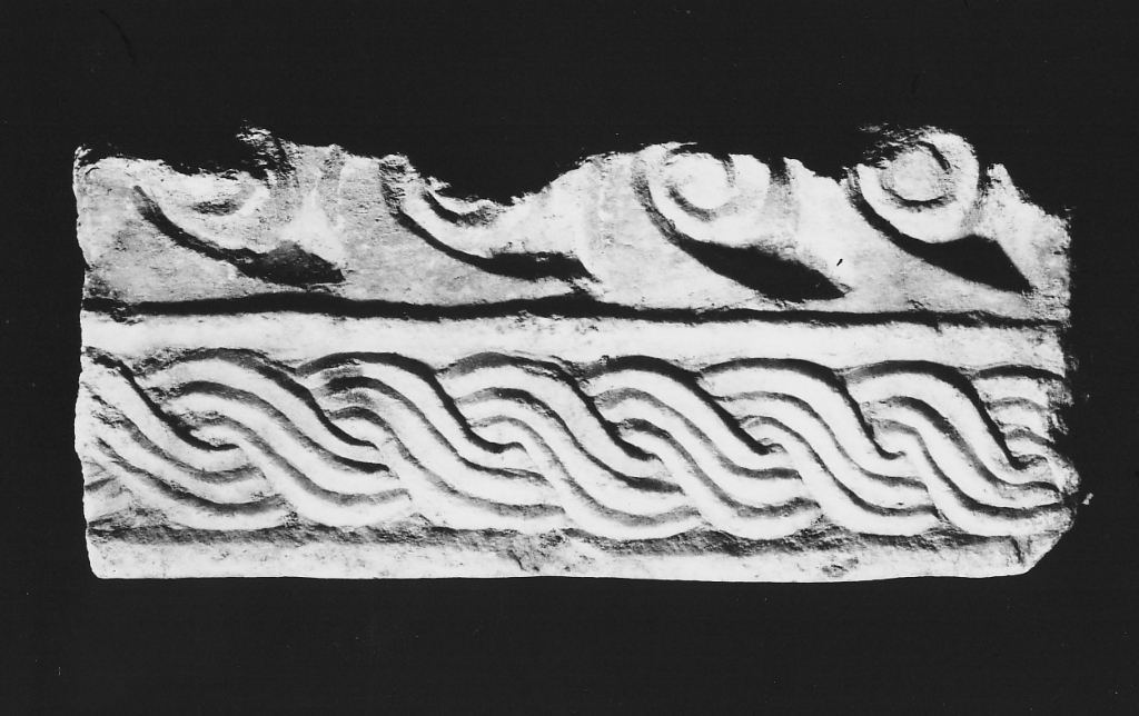 cornice, frammento - ambito laziale (sec. IX)