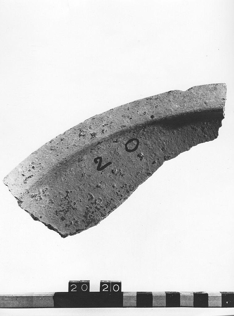 piatto, frammento - ambito laziale (secc. XII/ XIII)