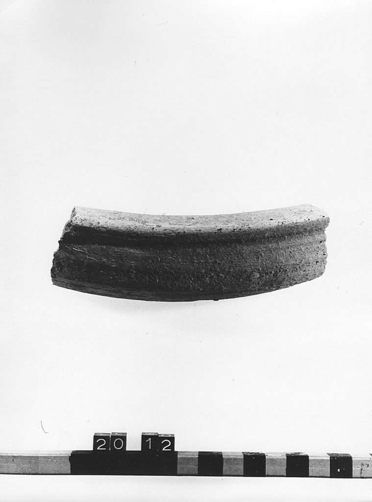 tegame, frammento - ambito laziale (secc. XII/ XIII)