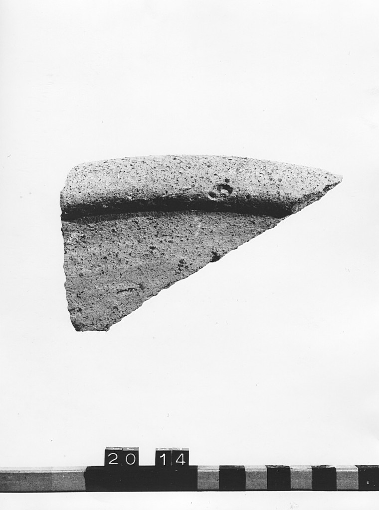 vassoio, frammento - ambito laziale (secc. XII/ XIII)