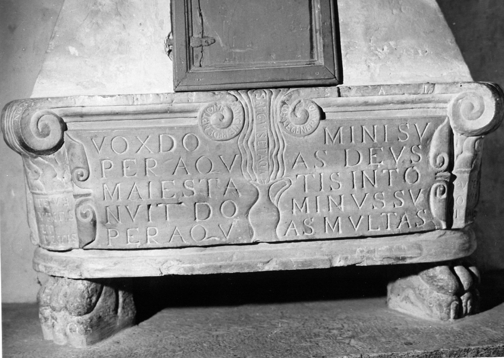 fonte battesimale - ambito laziale (fine/inizio secc. XVI/ XVII, sec. XVIII)