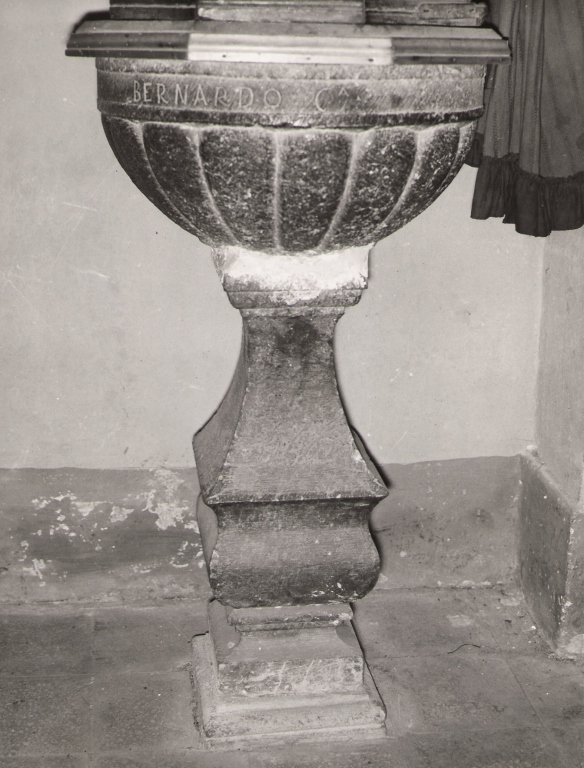 fonte battesimale - a fusto - ambito reatino (sec. XVIII)