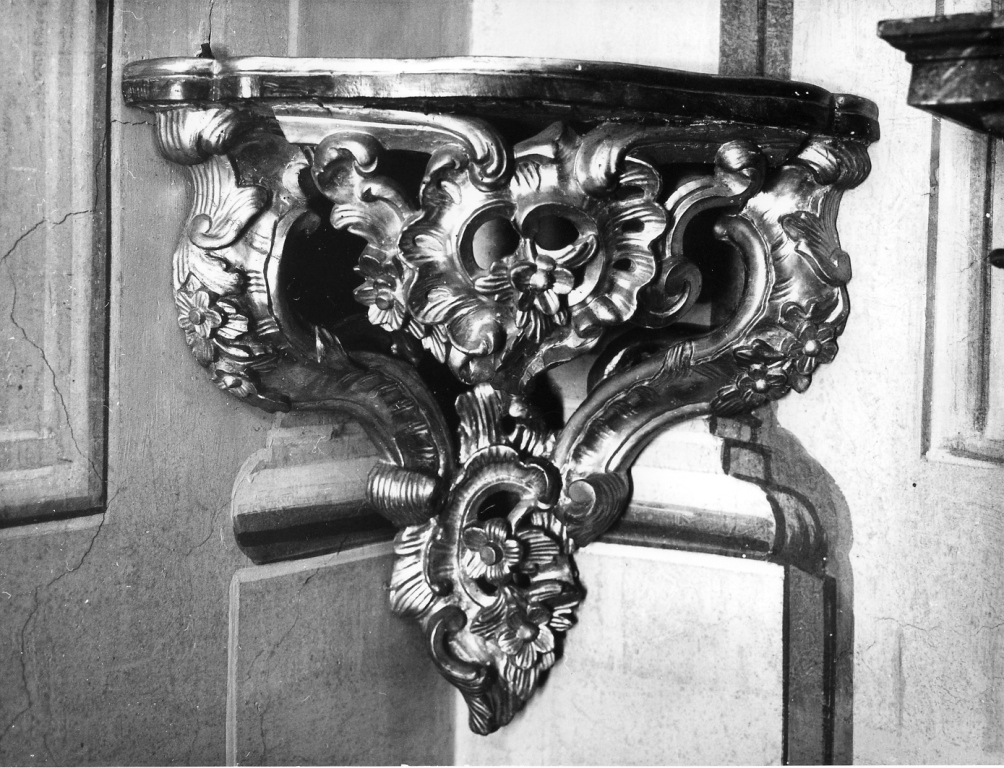 mensola - angolare, serie - manifattura laziale (sec. XVIII)