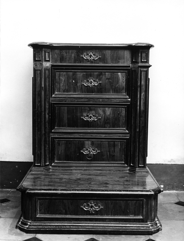 inginocchiatoio - manifattura italiana (sec. XVII)