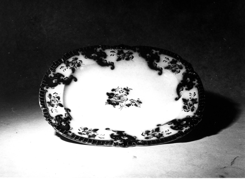 piatto da portata, serie - manifattura inglese (sec. XIX)