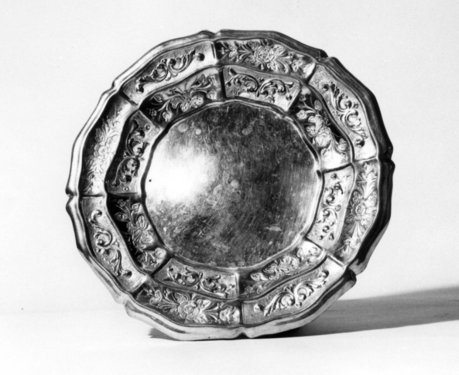 piatto - ambito laziale (sec. XIX)