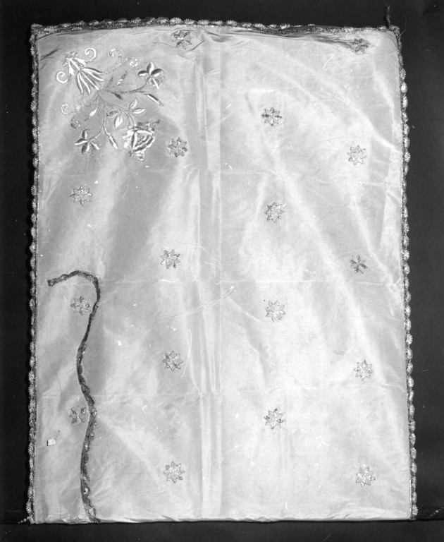 velo di statua di Somaini (sec. XIX)