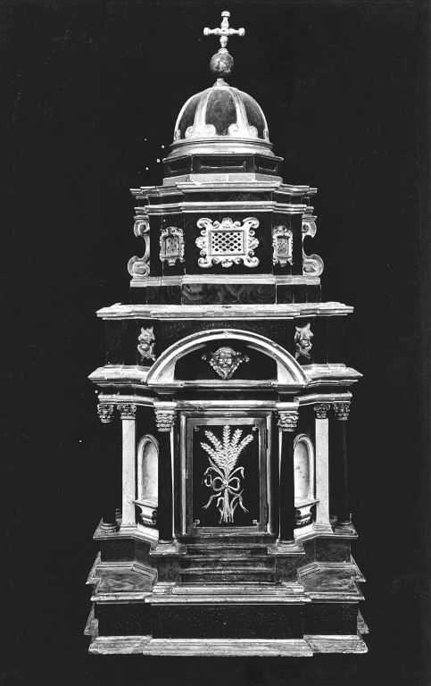 tabernacolo - a tempietto - bottega Italia centrale (fine sec. XVI)