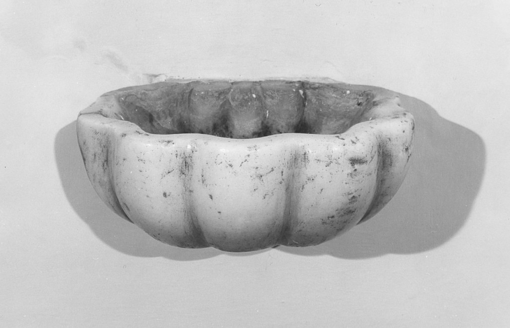 acquasantiera da parete, coppia - ambito laziale (seconda metà sec. XVII)