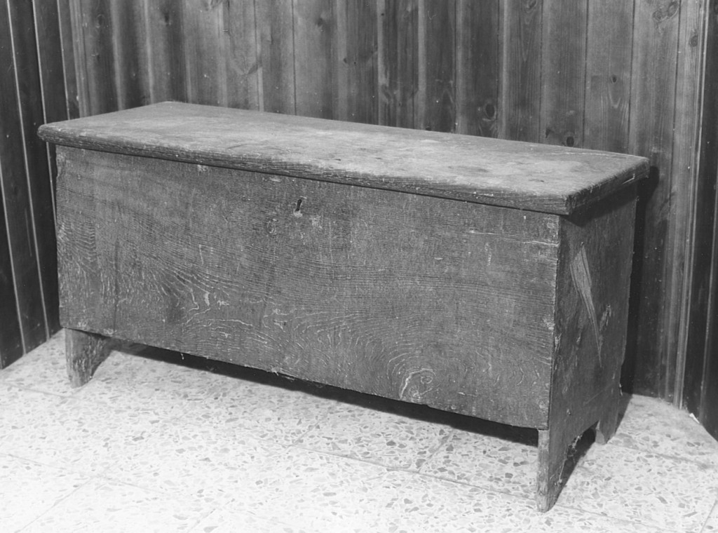 cassapanca - ambito laziale (sec. XIX)