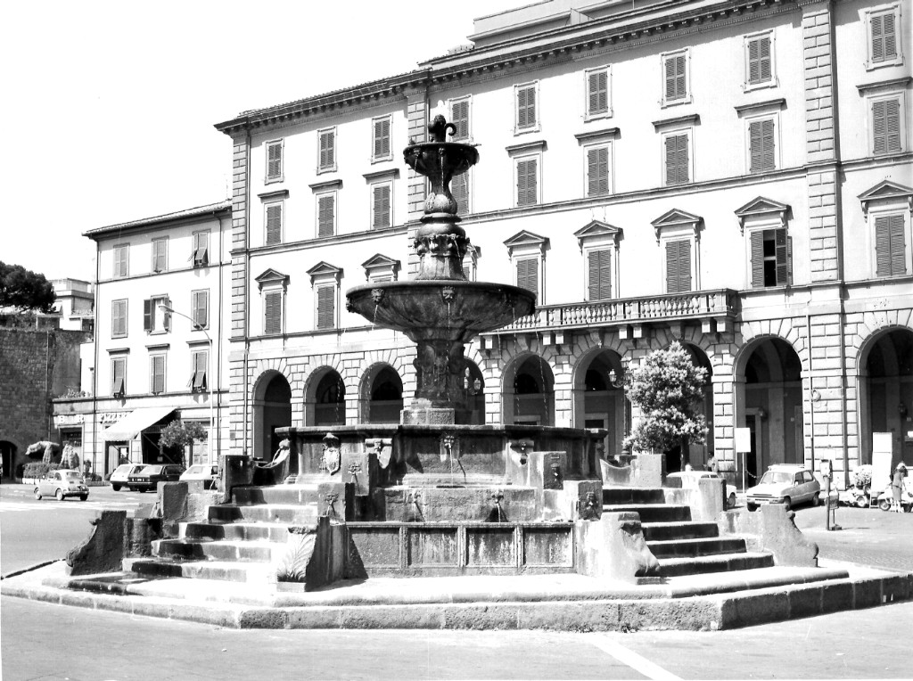 fontana di Barozzi Jacopo detto Vignola (attribuito), Cenni Paolo (attribuito), Malanca Giovanni (attribuito) (seconda metà sec. XVI)