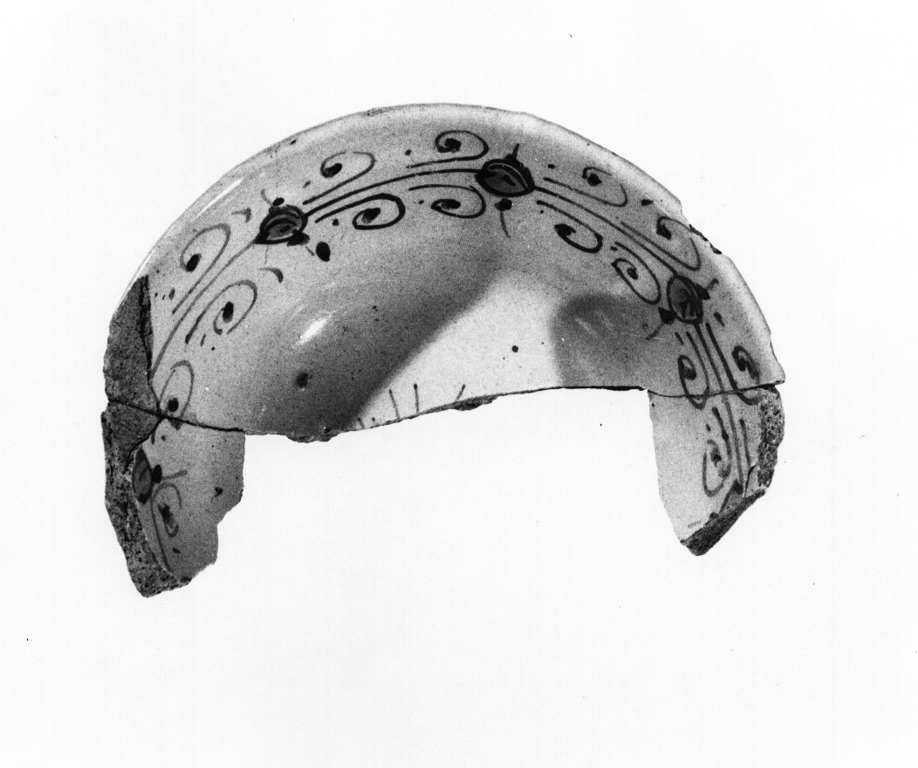 ciotola, frammento - manifattura tosco-laziale (inizio sec. XVII)