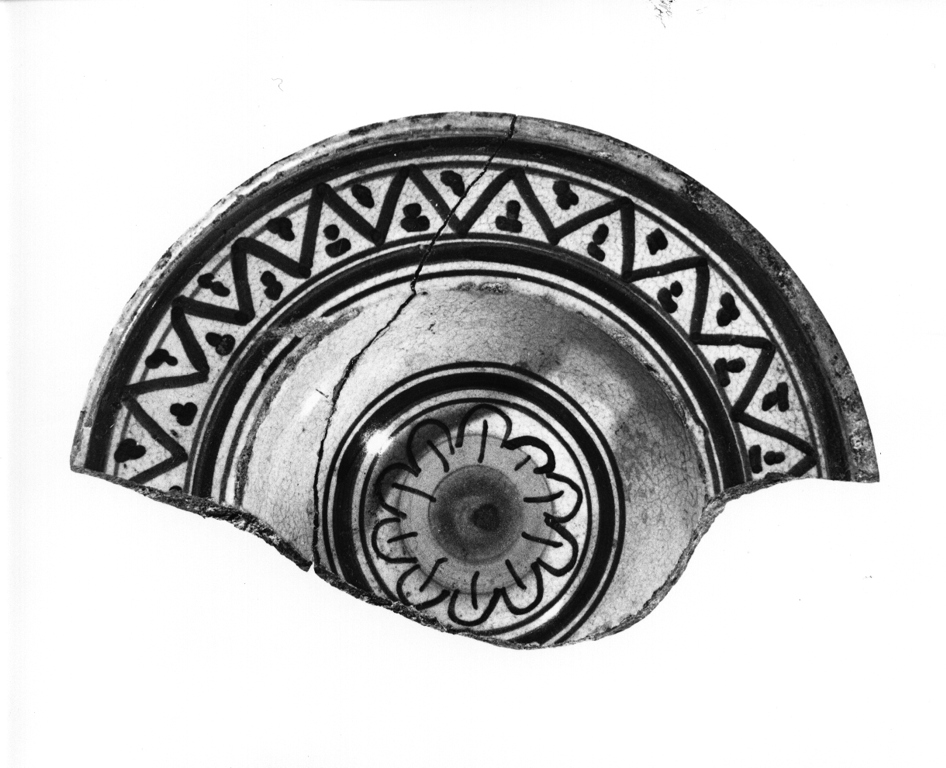 piattello, frammento - manifattura viterbese (sec. XVI)